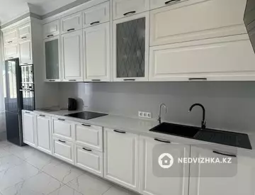 3-комнатная квартира, этаж 3 из 7, 146 м²