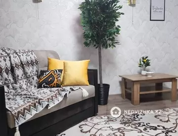 2-комнатная квартира, этаж 1 из 5, 40 м², посуточно