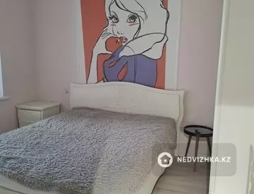 4-комнатная квартира, этаж 2 из 5, 90 м², на длительный срок