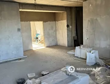 4-комнатная квартира, этаж 1 из 3, 160 м²