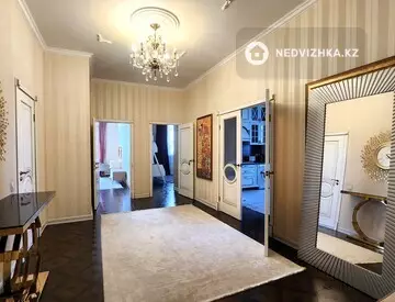 3-комнатная квартира, этаж 4 из 6, 114 м²