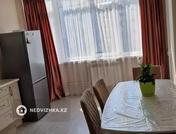 2-комнатная квартира, этаж 8 из 9, 60 м²